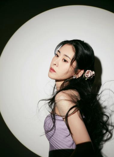 华晨宇张碧晨被曝隐婚生子,孩子刚上户口已1岁,粉丝急呼要辟谣