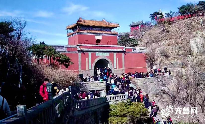 春节期间泰山开放吗,春节期间泰安旅游攻略攻略